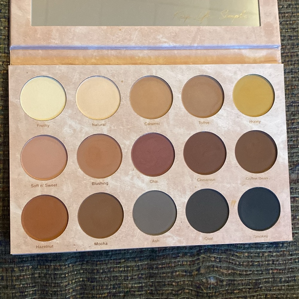 Dominique Cosmetics Transition Palette